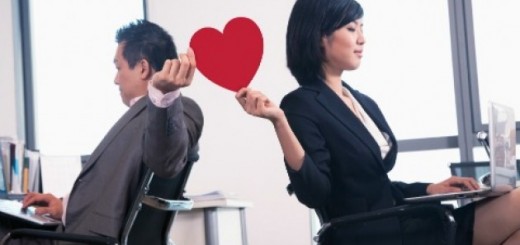 Dating guru read his signals