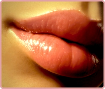 kisses on the lips 3B Make him want you Tips for kissing to fall in love with him