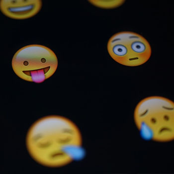 emoji pack 5 Flirty Text Messages Reveal His Feelings