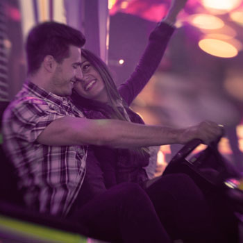 carnival How to KNOW If a Guy Likes You – 11 Signs to Tell for Sure