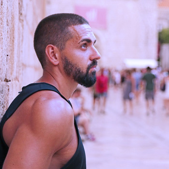 9 Sexy Texts Men Cant Resist validate men 9 Sexy Texts Men Cant Resist